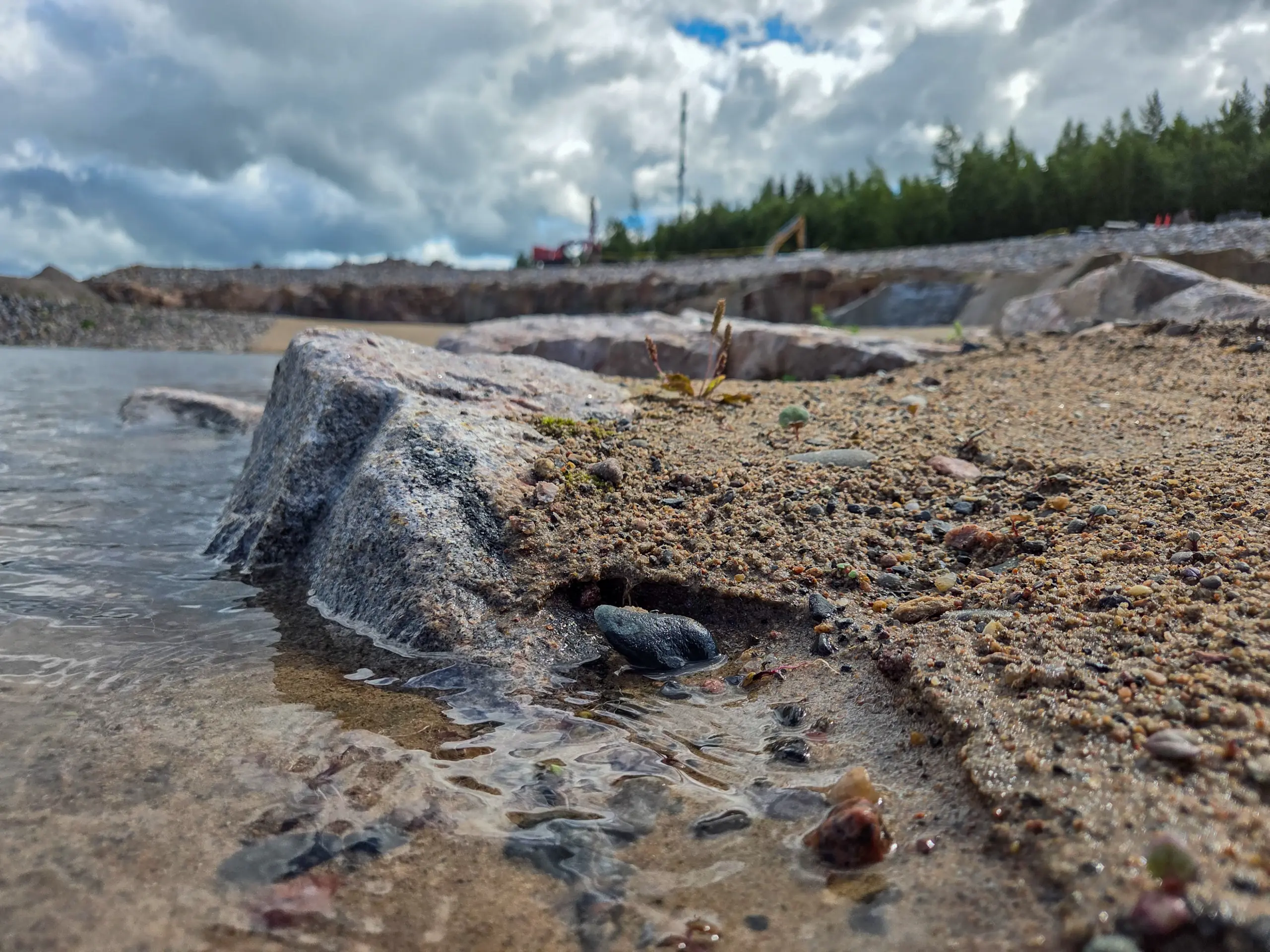 Aurinkojärvi on saavuttanut tavoitekorkeutensa! Lehdessä puhutaan muun muassa tästä ja muista Zeniittiin liittyvistä ajankohtaisista asioista.